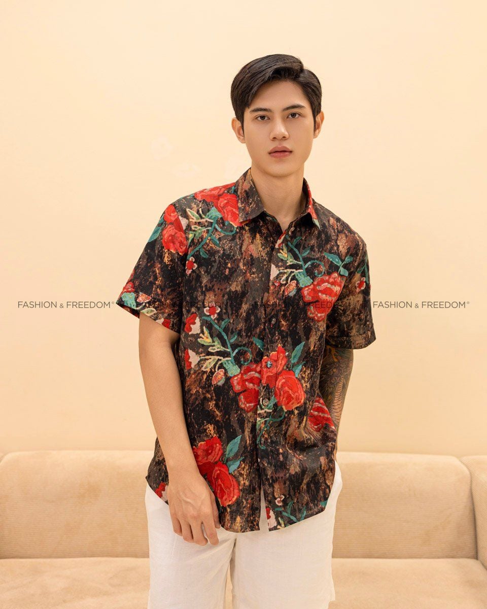 Áo Sơ Mi Nam Linen Nâu Hoa Đỏ Tay Ngắn