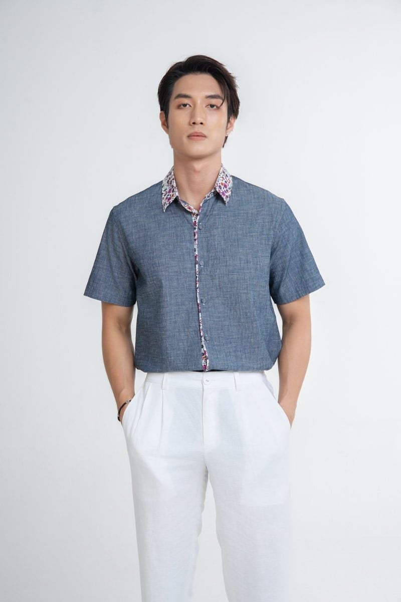 Áo Sơ Mi Linen Nam Xám Phối Hoa Nhí Ngắn Tay