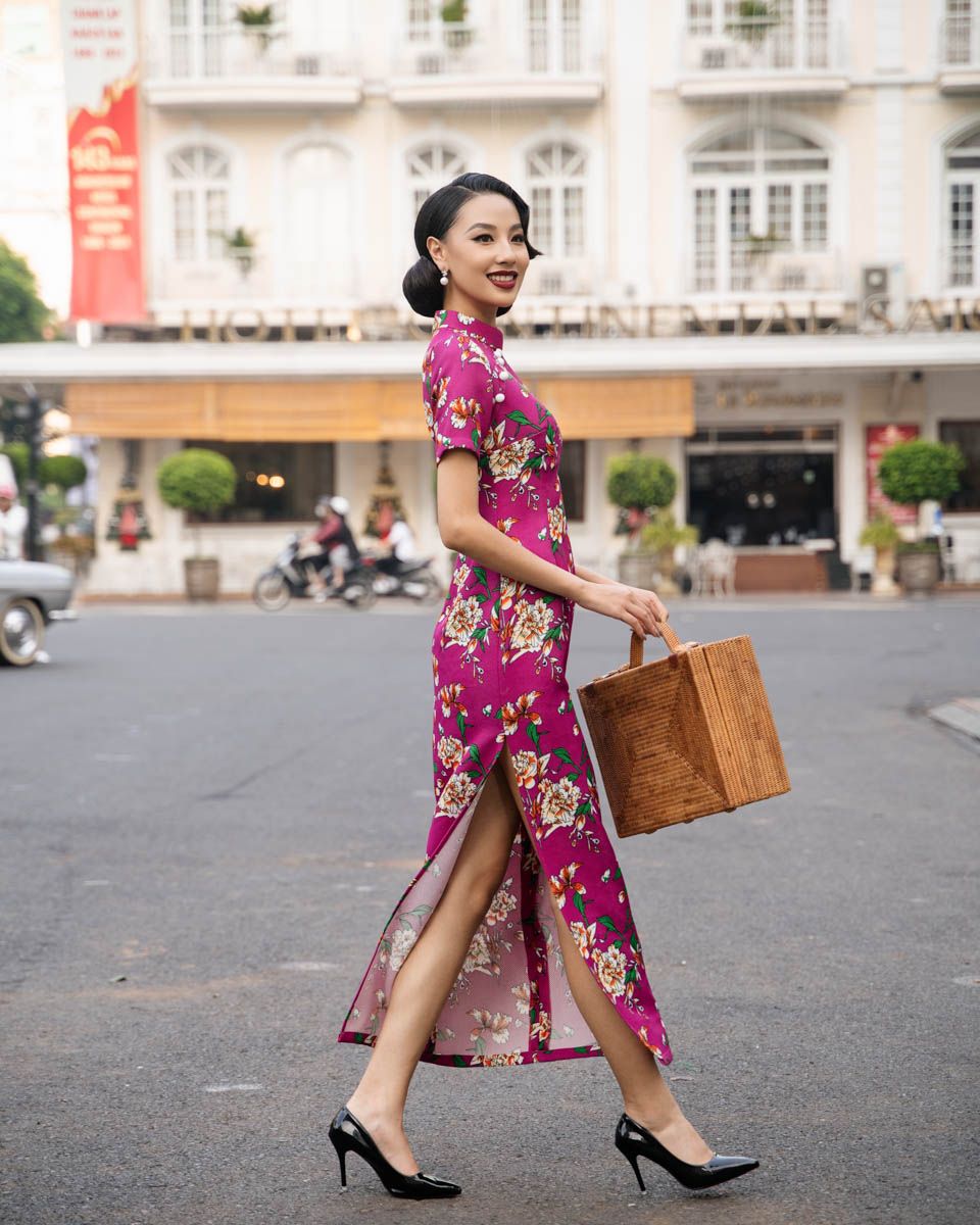 Sườn Xám Gấm Hồng Sen Pride Việt Nam