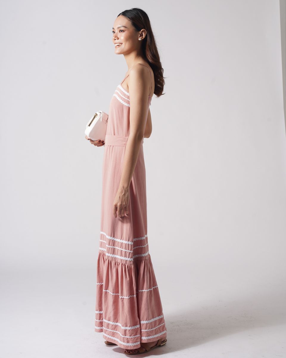 Đầm Linen Hồng Hai Dây Phối Dây Ren