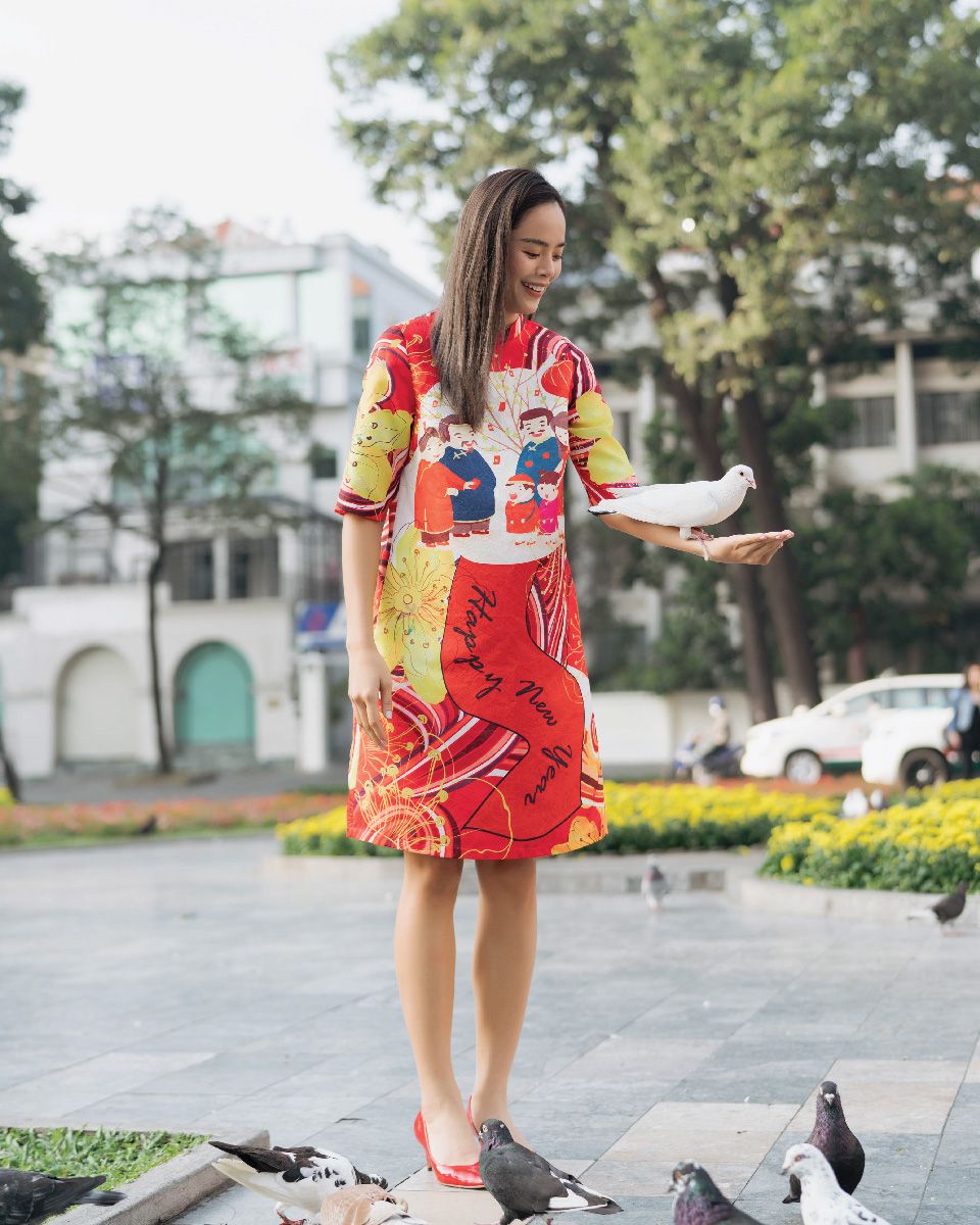 Áo Dài Gấm Đỏ Tết Đoàn Viên