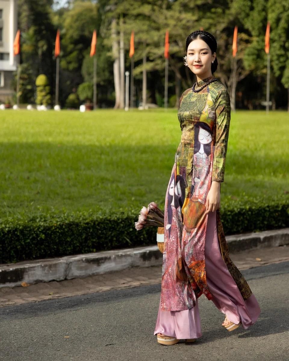 Áo Dài Lụa Xanh Gems Of Vietnam