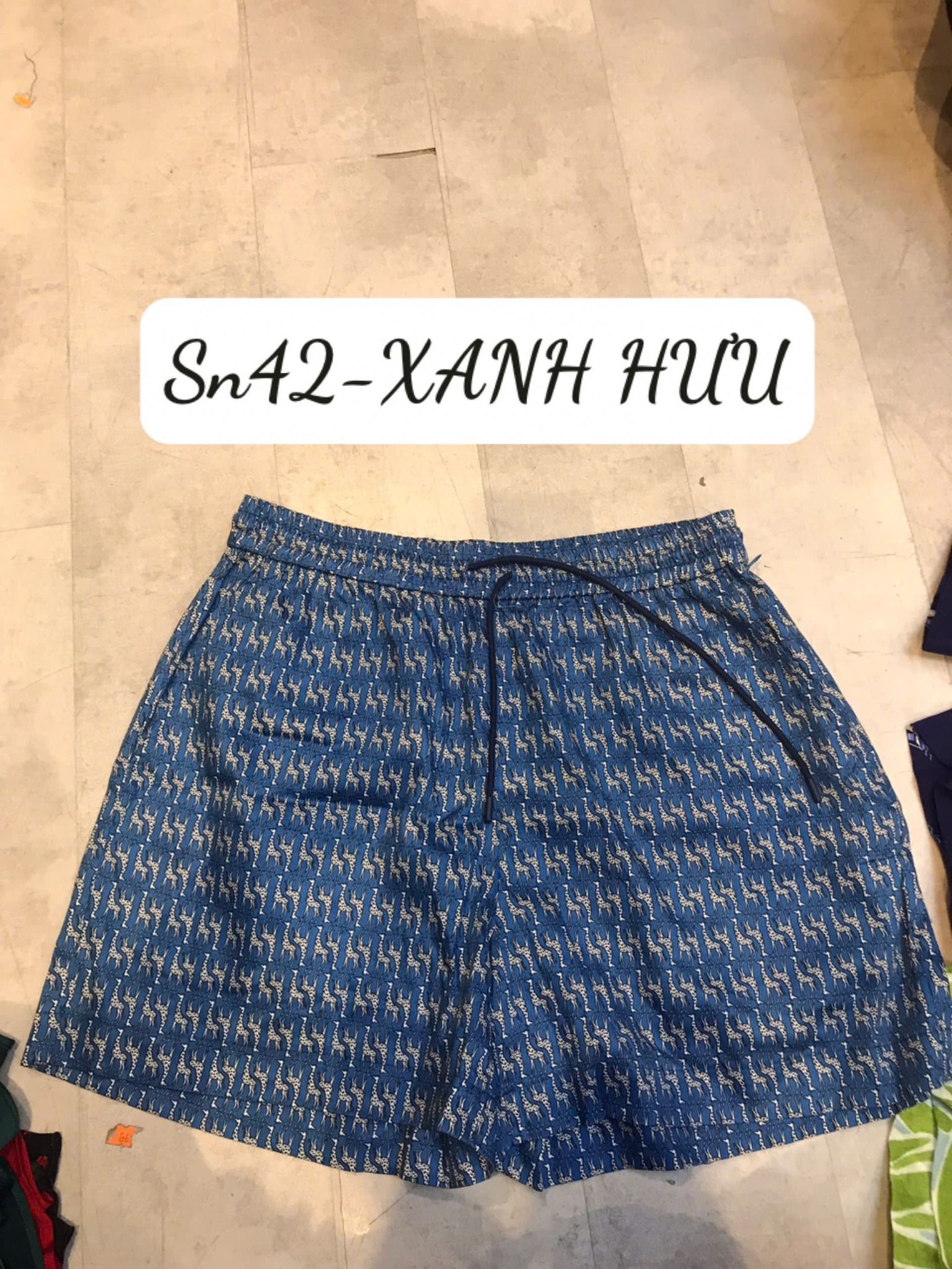 Quần Short Nam Lụa Xanh Hươu Tender Drit