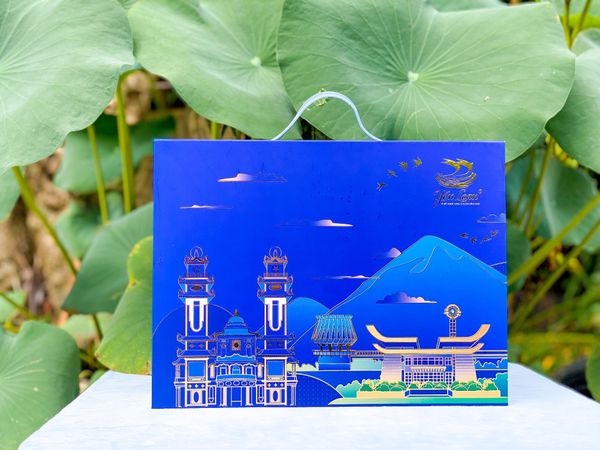 Hộp quai da 10 hũ - 7g Yến/Hũ Chưng Gừng tươi Cho Người Cao Tuổi, Phụ Nữ Mới Sinh