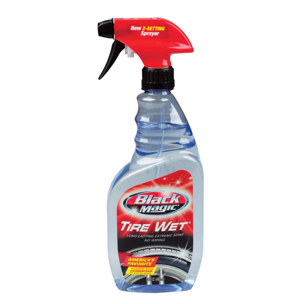 CHAI XỊT VỆ SINH LỐP XE Ô TÔ BLACK MAGIC 680ML