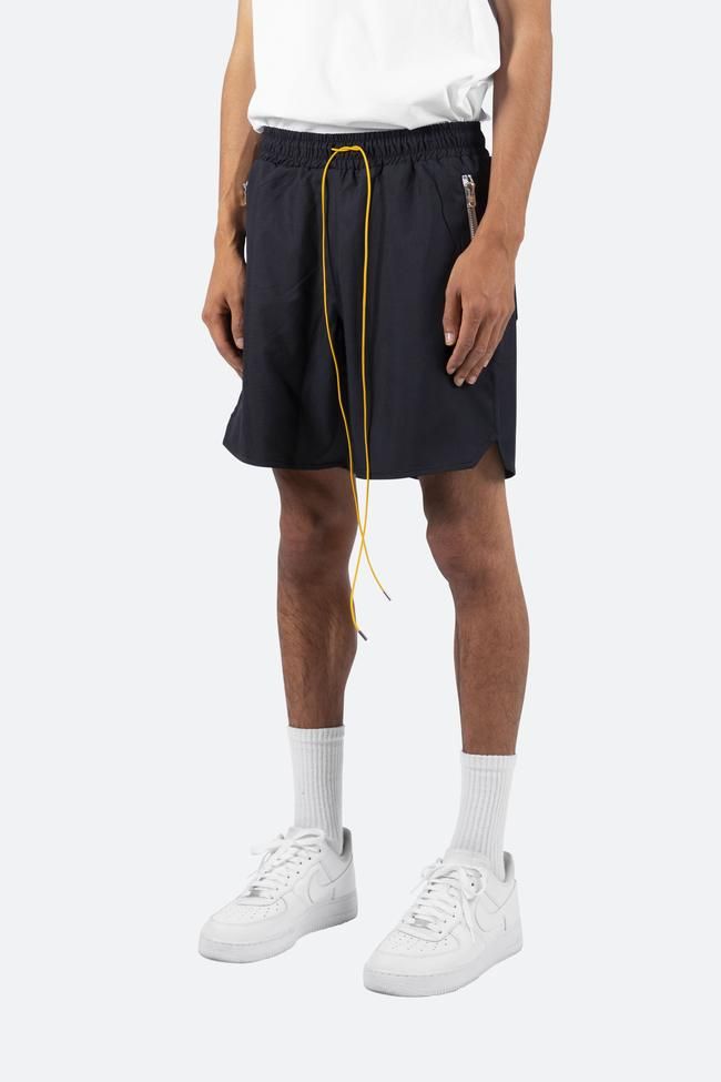 MNML NYLON WALKING SHORTS – OSO SaiGon