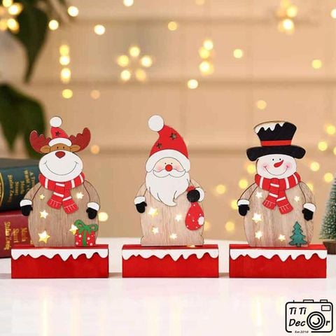 Đèn Noel - Những đèn Noel sáng lấp lánh tạo nên không khí rực rỡ, ấm áp trong ngày lễ Giáng sinh. Hãy cùng chiêm ngưỡng hình ảnh đẹp nhất về những đèn Noel đầy phong cách và thú vị.