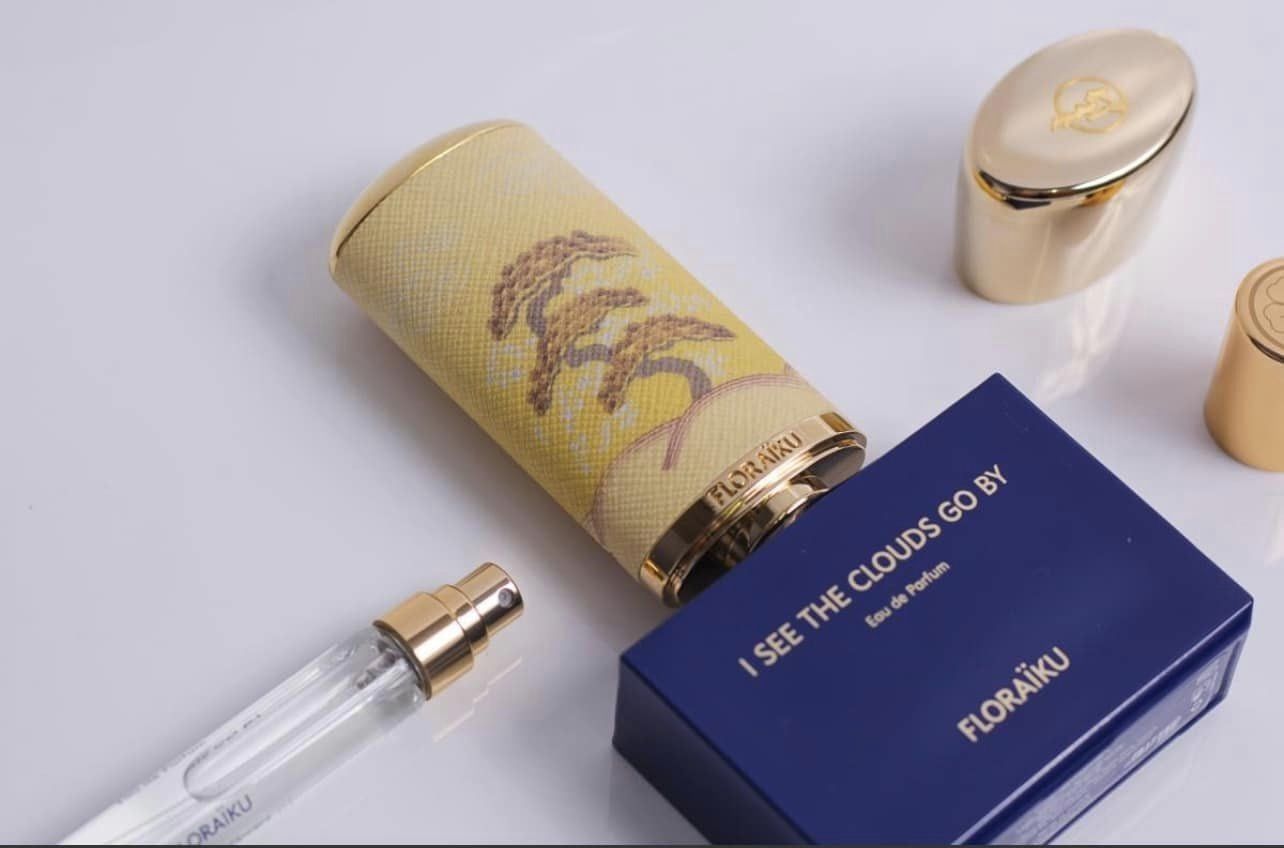  Floraiku I See The Clouds Go By 