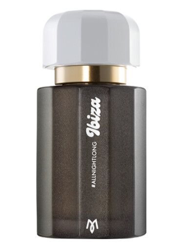 Men uyda porno suratga oldim.