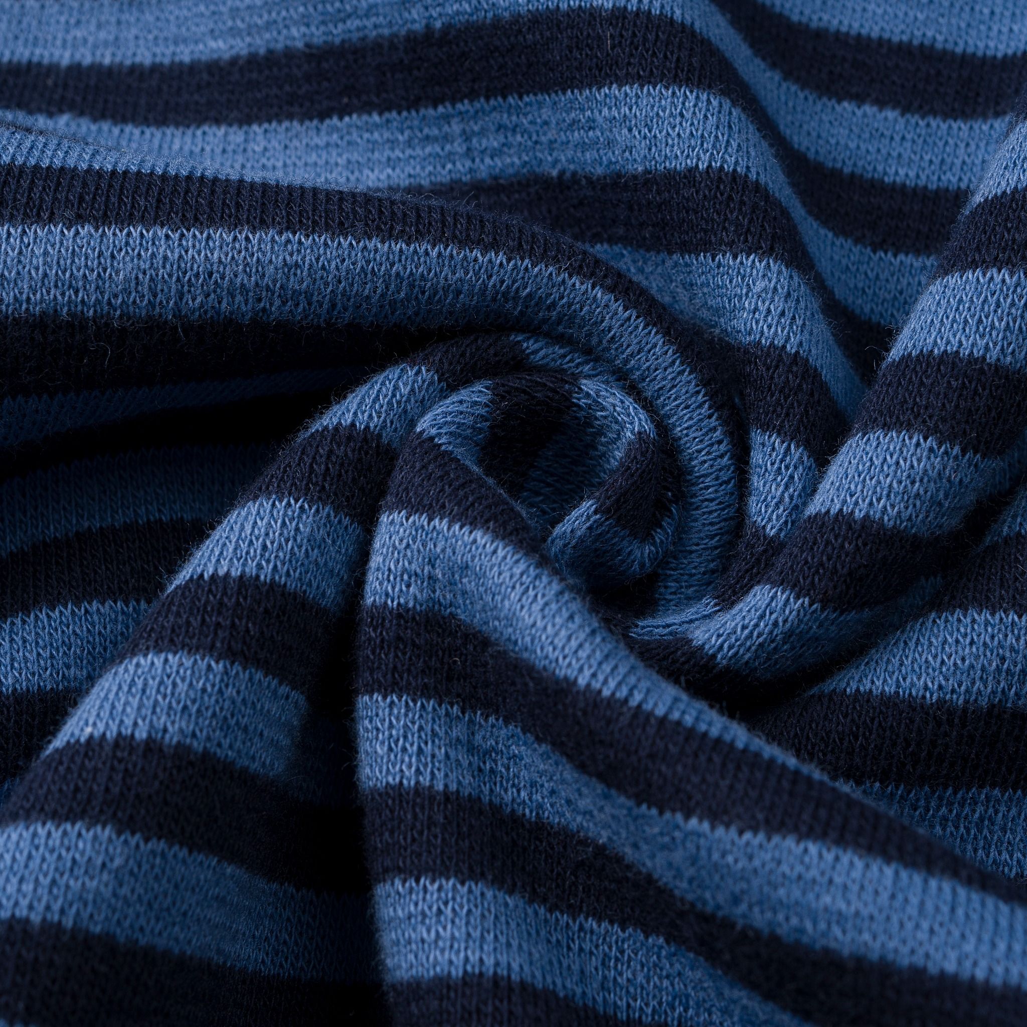  ÁO LEN HỌA TIẾT KẺ NGANG 1230 