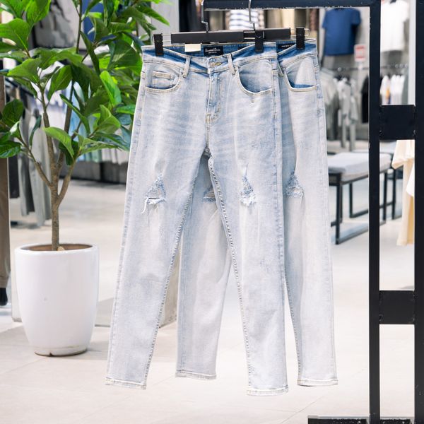  Quần Jeans Light Blue Wash Ripped Slim Tapper 1662 