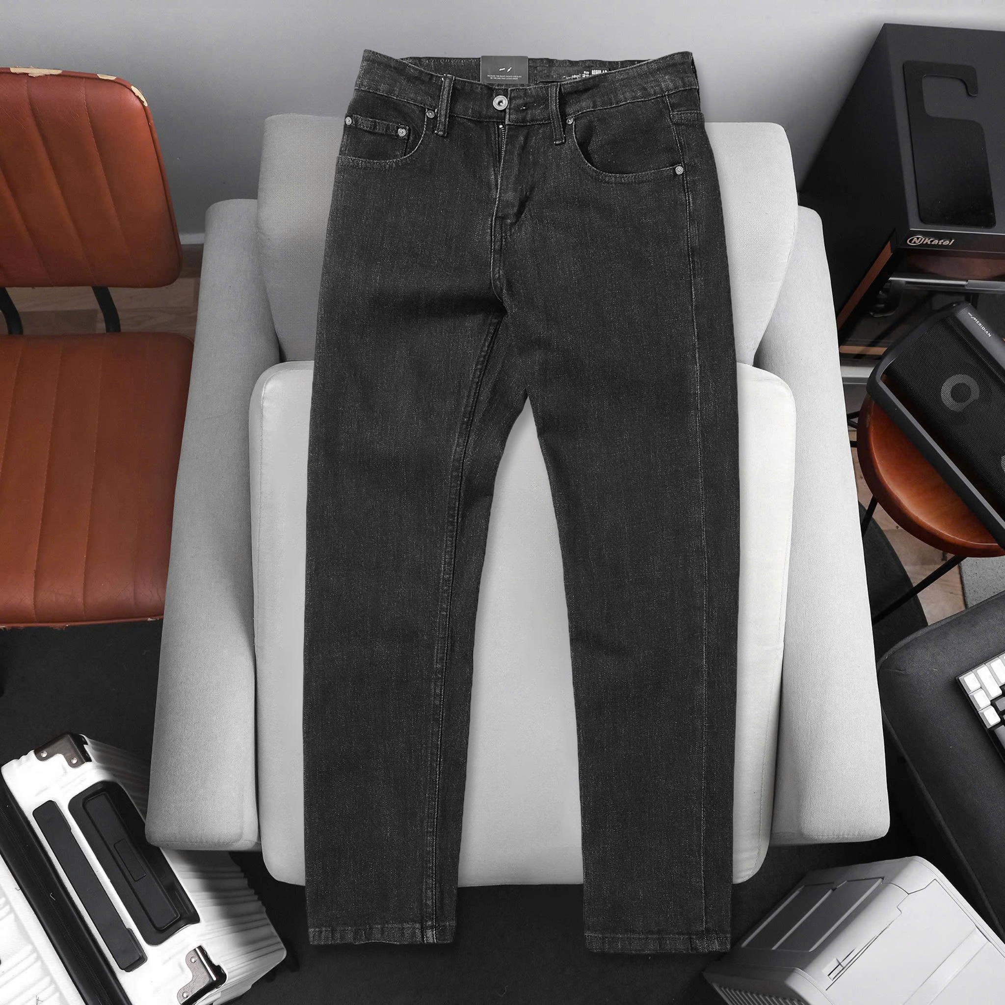 Quần Jeans Regular Fit Dark Wash 1882