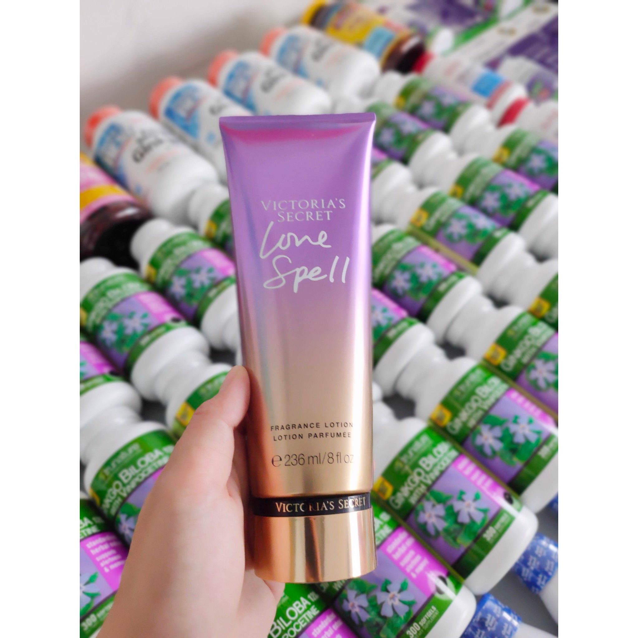  Dưỡng Thể Nước Hoa VICTORIA'S SECRET Nourishing Hand & Body Lotion [Tuýp 236ml] 