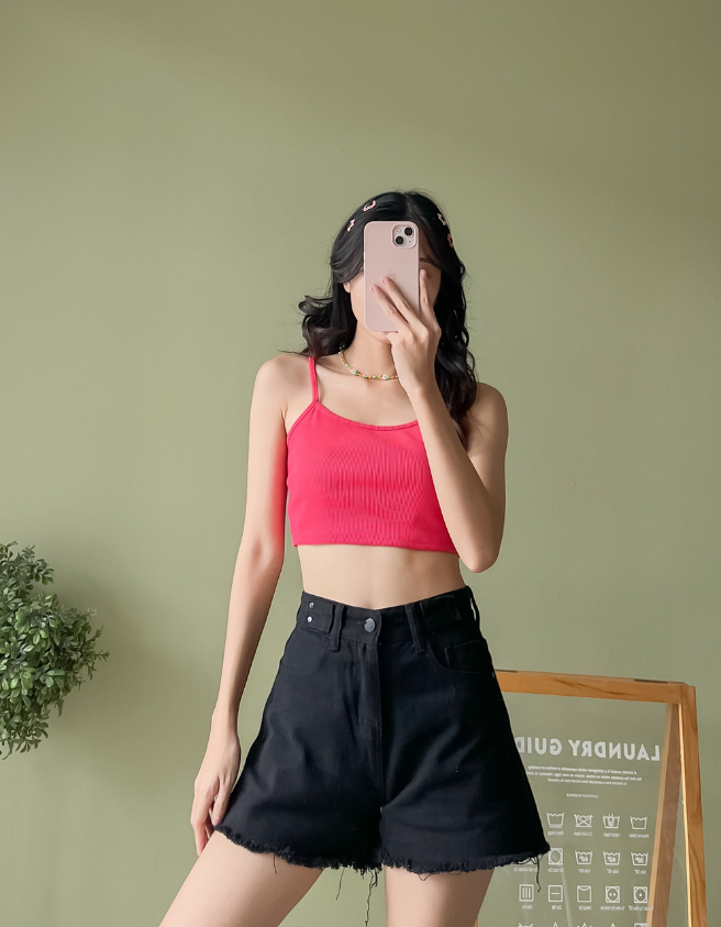 Hướng dẫn 13 cách phối đồ với áo Tanktop nữ cá tính năng động
