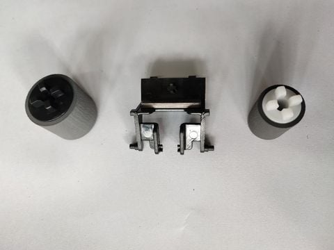 BỘ BÁNH XE KHAY TAY XEROX V2060/3065 + MIẾNG TÁCH GIẤY - 1 BỘ 3 CÁI