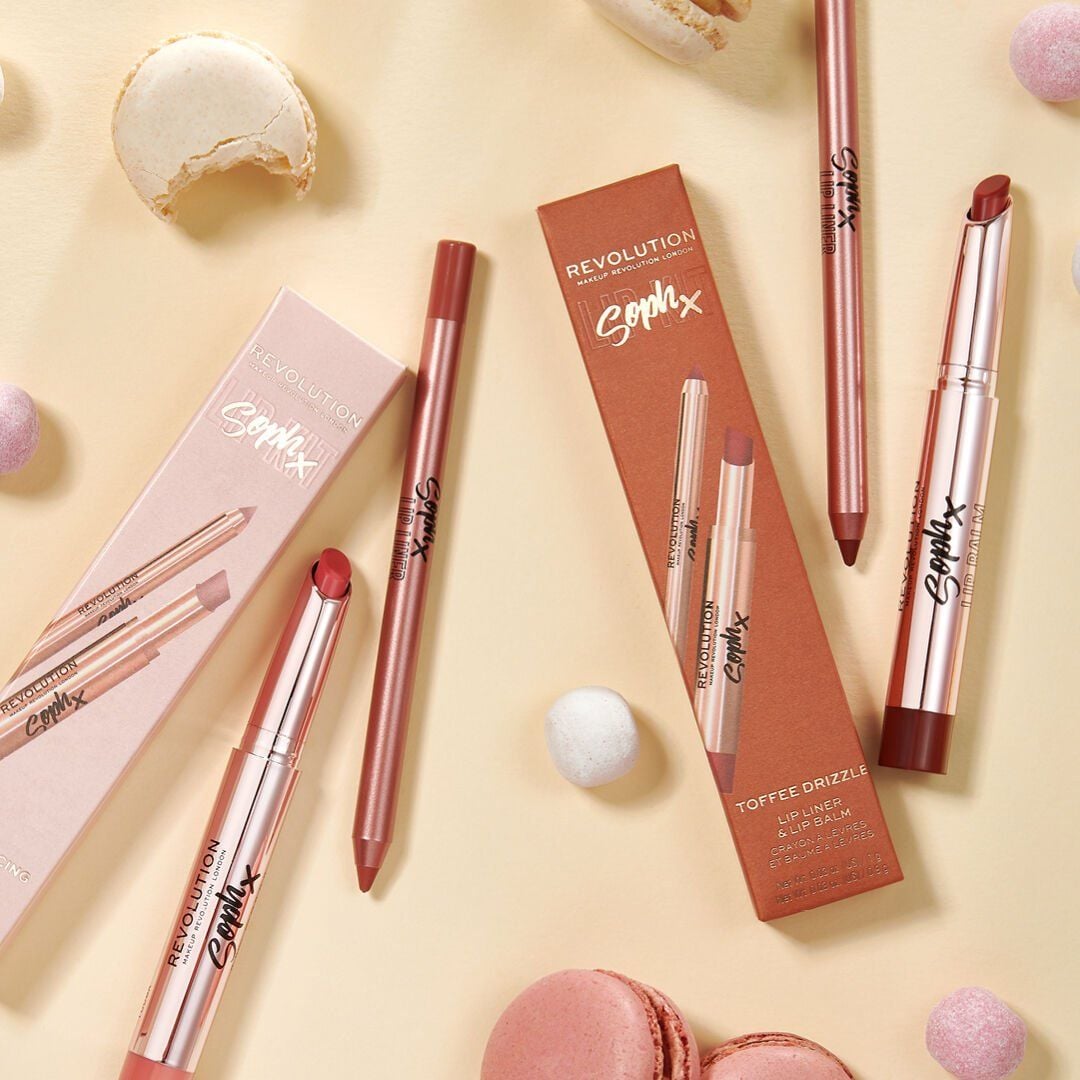 Set son Revolution x Soph X Lip Kit gồm son dưỡng và chì viền môi