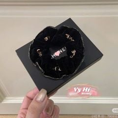 Cột tóc Chanel đen full box gồm 2 cột tóc