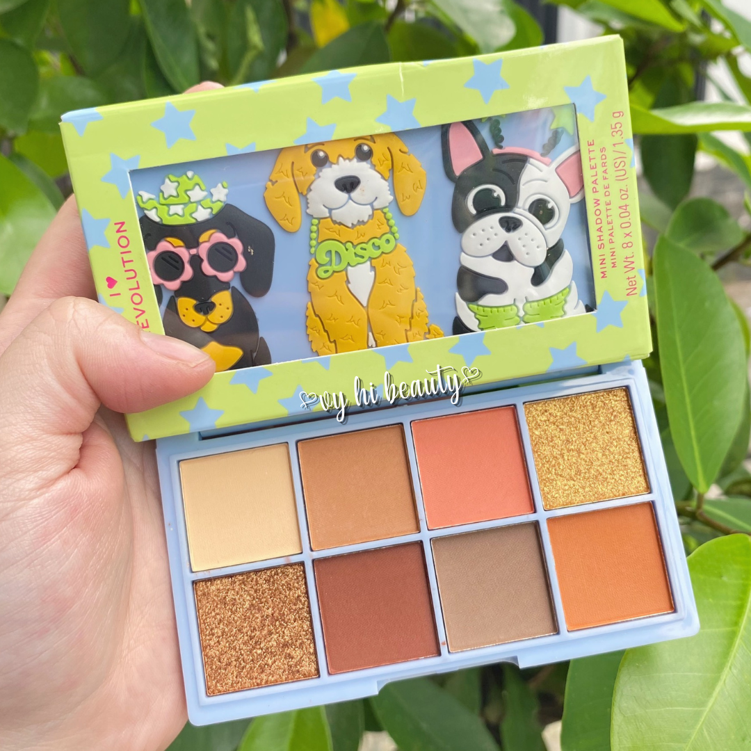 Bảng mắt Revolution Disco Dogs 8 ô