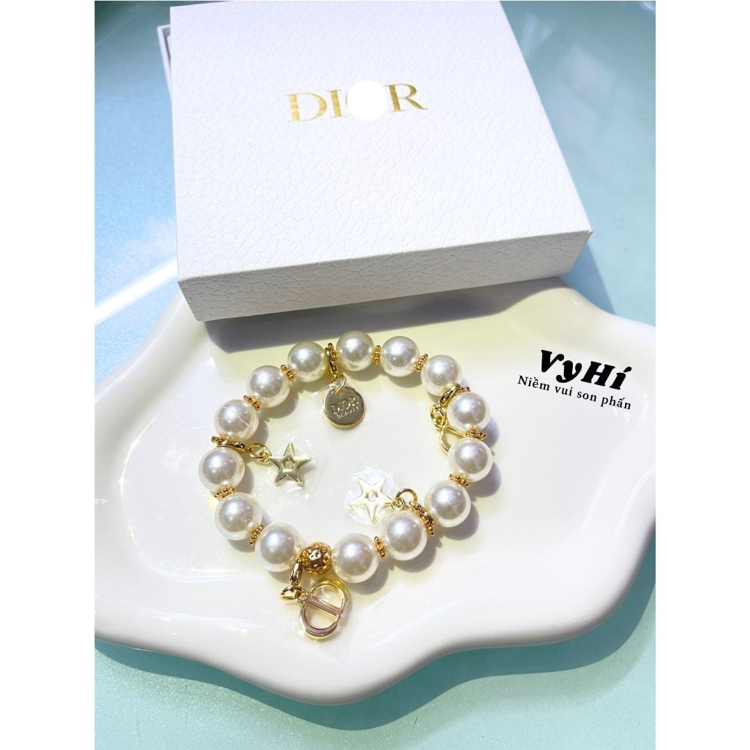 Vòng tay gift Dior ngọc trai kèm box
