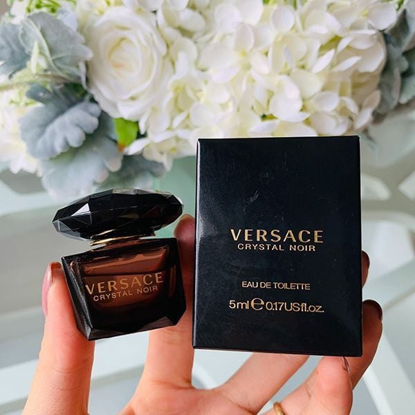 Nước hoa Versace Eau de Toilette Crystal Noir 5ml