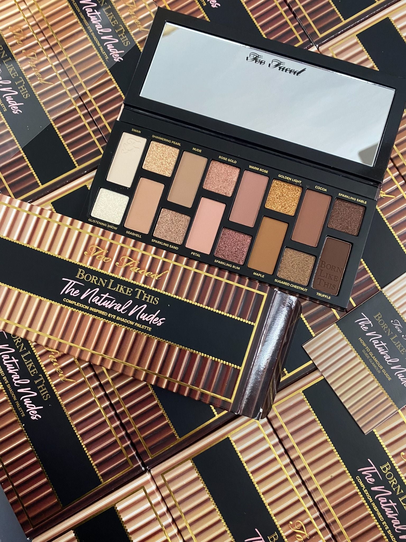 Bảng mắt Too Faced Born Like This The Natural Nudes 16 ô