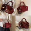 Túi trống Chio2nd đỏ kèm charm gấu 20cm