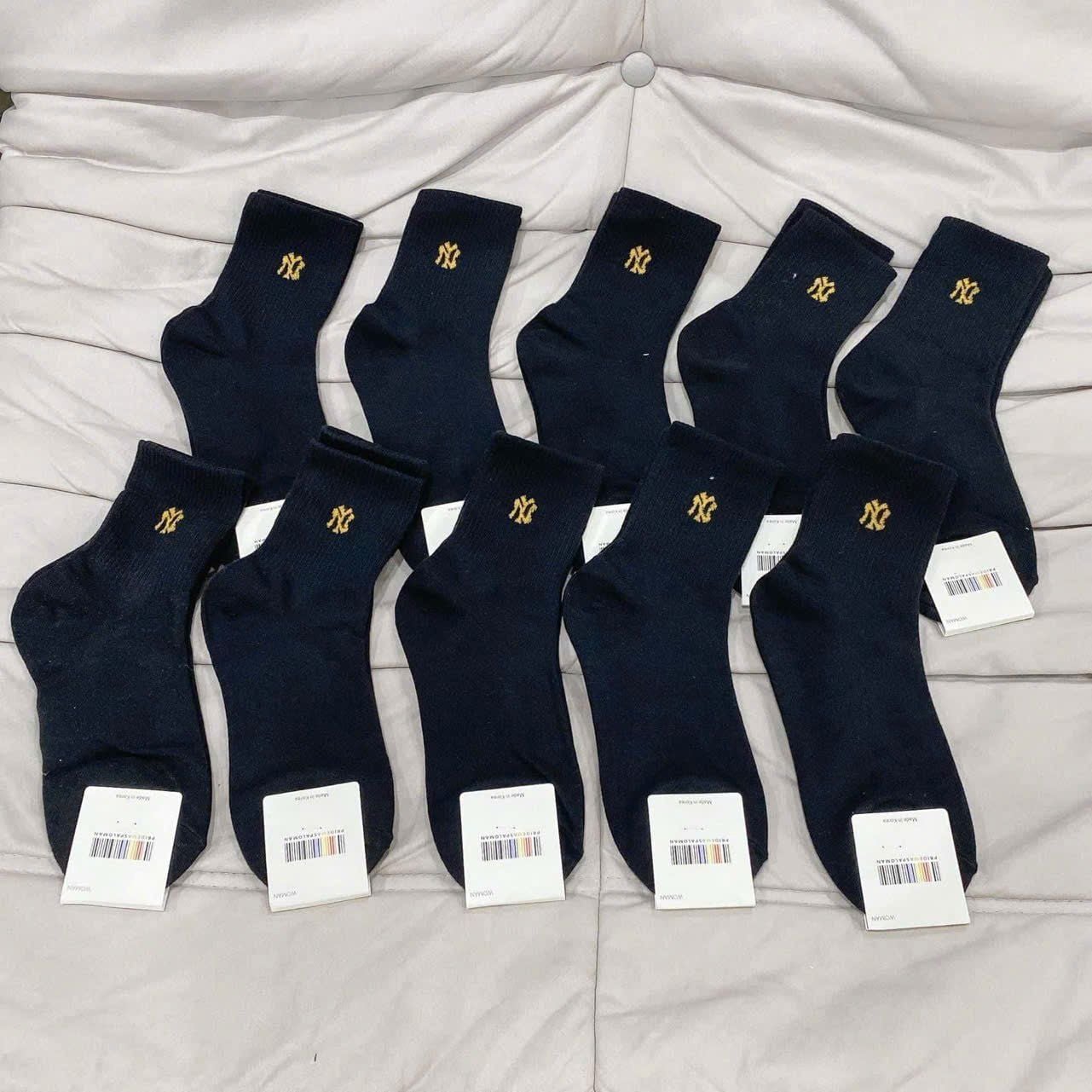 Tất Hàn Quốc cho nữ