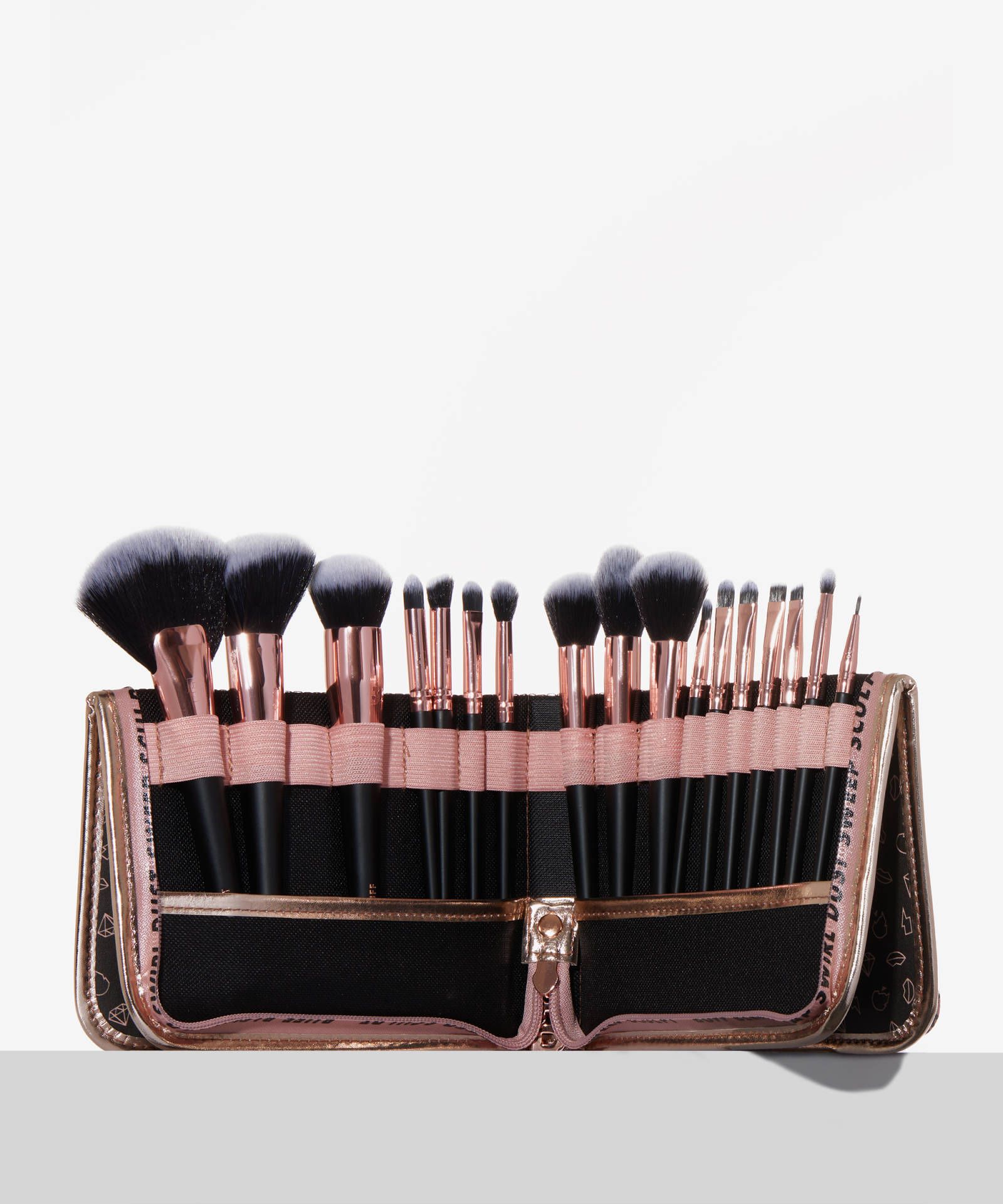 Set cọ Beauty Bay Rose Gold Glam 18 cây kèm túi đựng