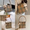 Túi tote Chio2nd kẻ sọc kèm charm bông 22cm