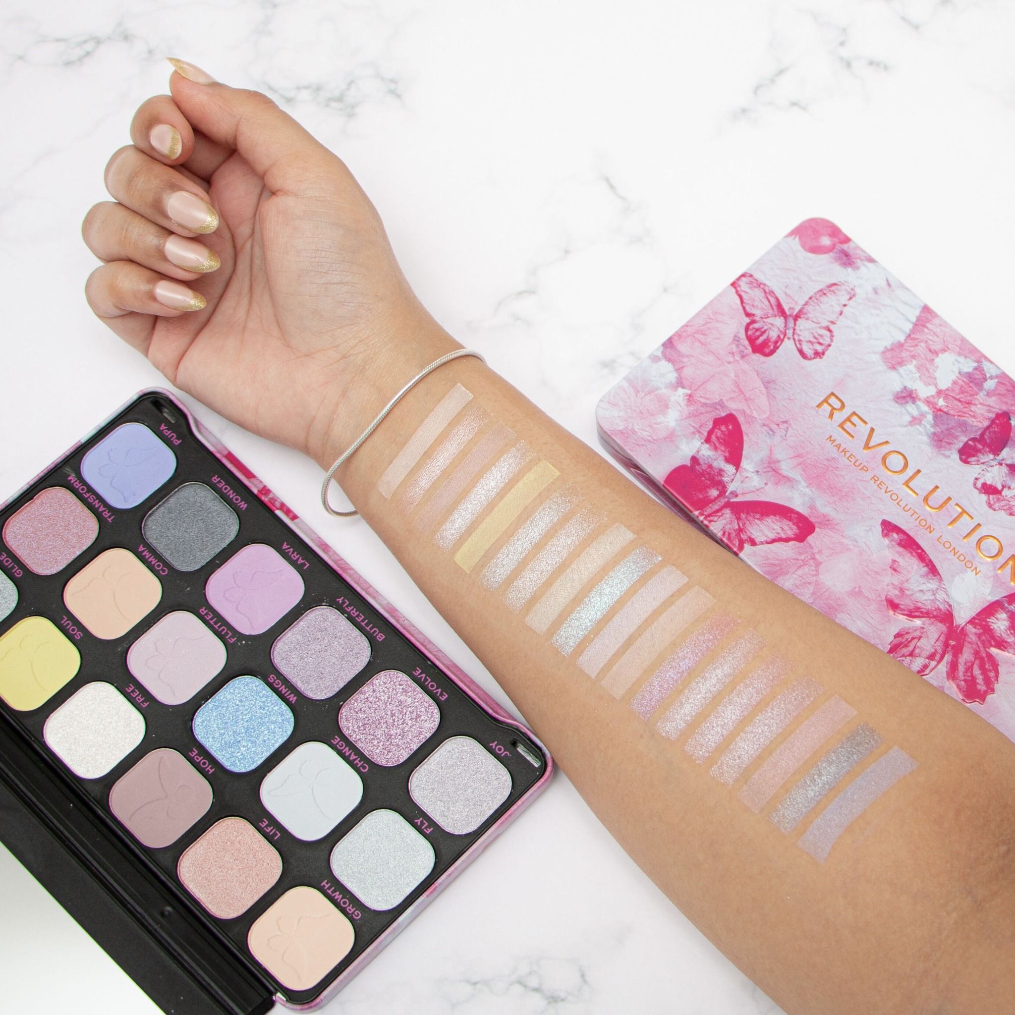 Bảng mắt Revolution Forever Flawless Soft Butterfly 18 ô