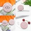 Gương Dior hồng tròn logo bạc 7.5cm