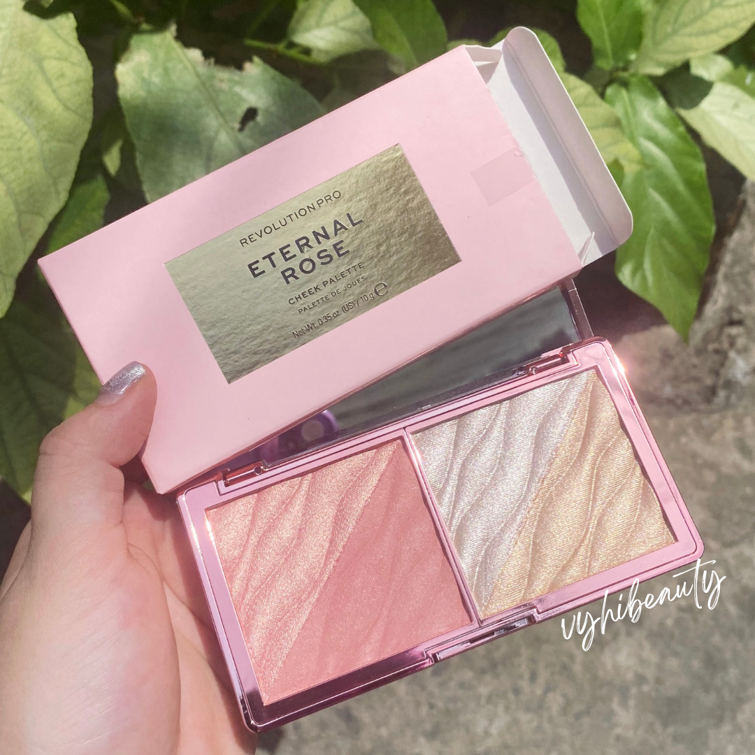 Bảng má Revolution Pro Eternal Rose Cheek gồm phấn má + bắt sáng