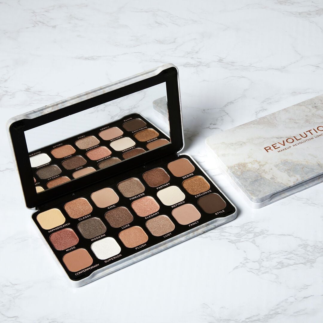 Bảng mắt Revolution Forever Flawless Timeless Fantasy 18 ô