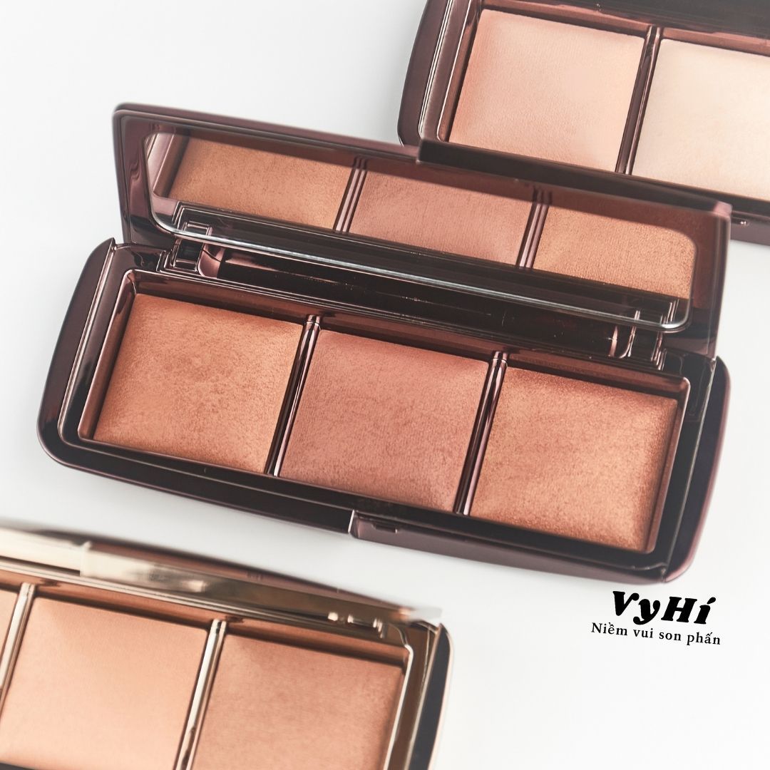 Bảng bắt sáng Hourglass 3 ô Ambient Lighting Palette 3.3g x3