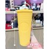 Ly Starbucks vàng + nút đậy ống hút hình chú voi 710ml