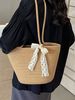 Túi cói đan phối nơ 29 x 20 x 9 (miệng túi 37 cm)