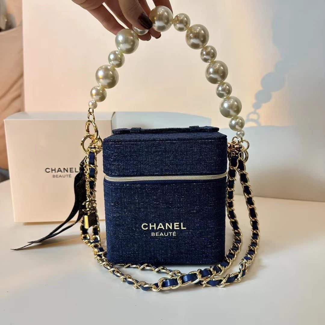 Túi đựng Makeup Chanel XANH DENIM kèm PHỤ KIỆN 13 x 13 x 13 cm