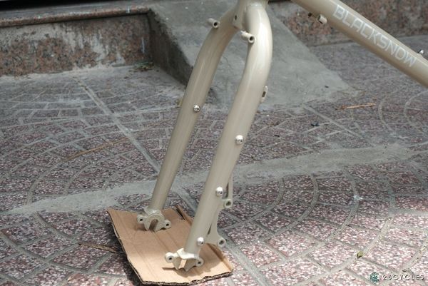 Khung sườn xe đạp điện trăng tròn inch BlackSnow Granite 26 CYCLES #1 Khung sườn xe đạp điện trăng tròn inch BlackSnow Granite 26 CYCLES