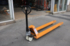 Xe nâng tay 3 tấn càng dài 2m hiệu Interlift, tiêu chuẩn Châu Âu