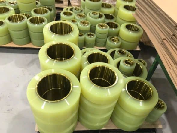 Bánh xe nâng điện PU 315*145*180 hiệu OMC