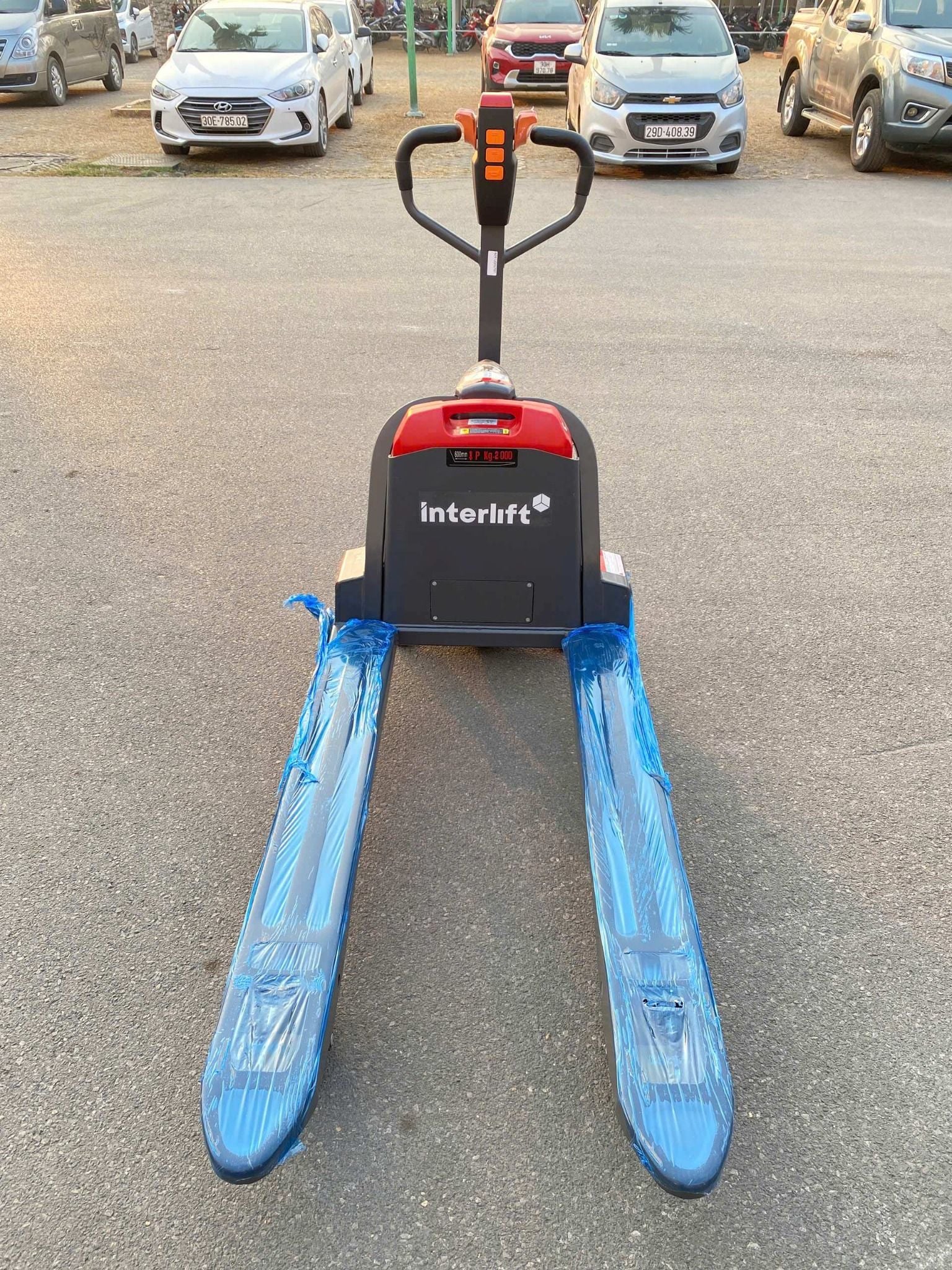 Xe nâng tay điện 2 tấn INTERLIFT SL20L3. Mới 100%. Sx 2024