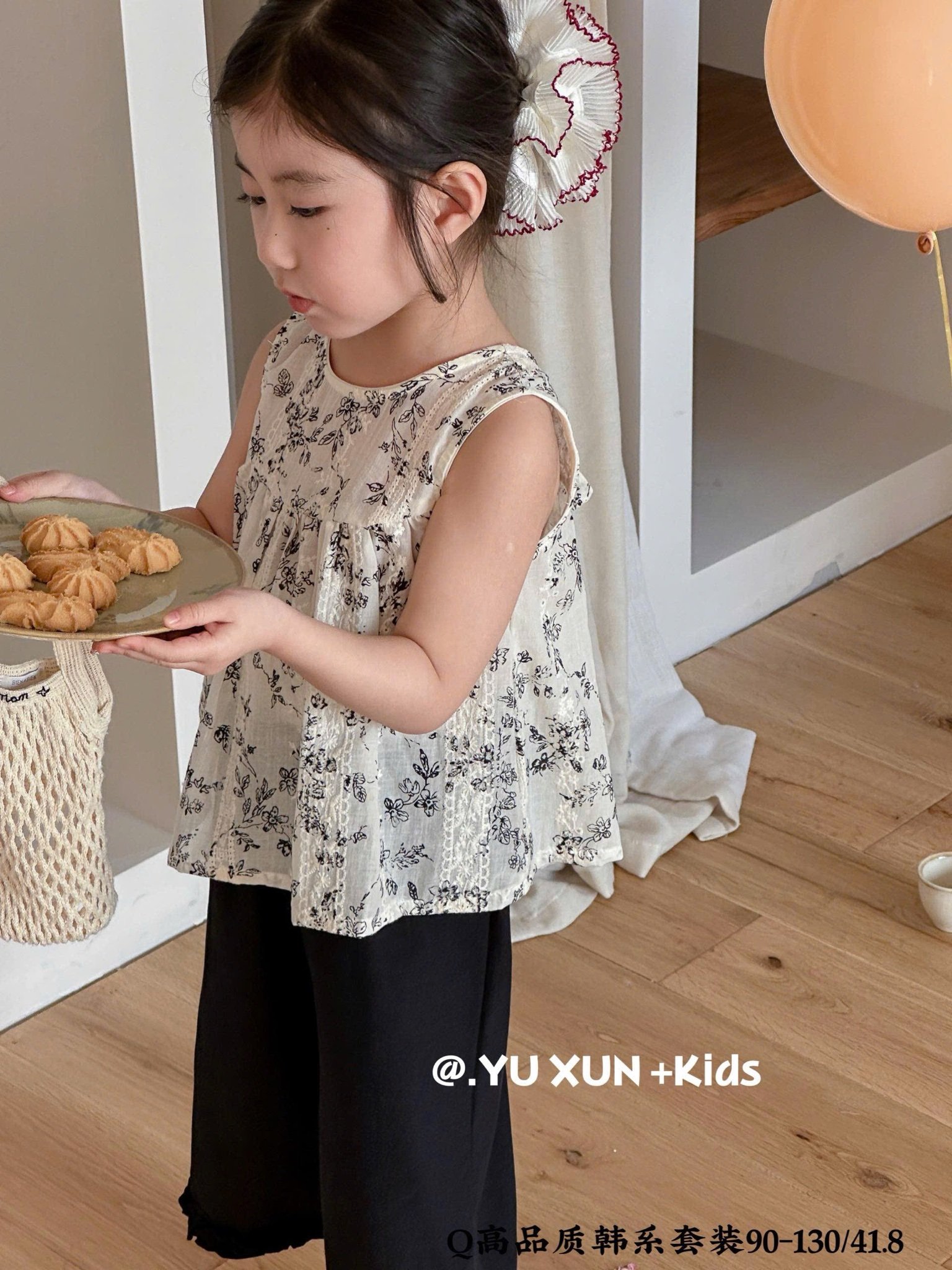902 - Bộ QC áo thô hoa nhí đen + quần ống suông bé gái size 90-130