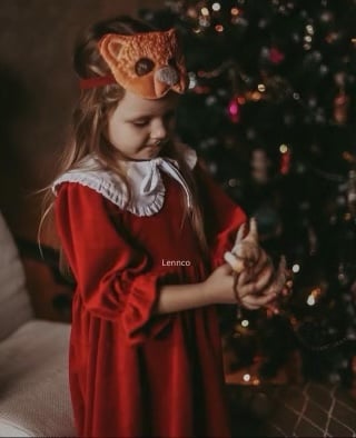 Váy Lennco nhung đỏ phối cổ sen bèo trắng size 12m - 10y