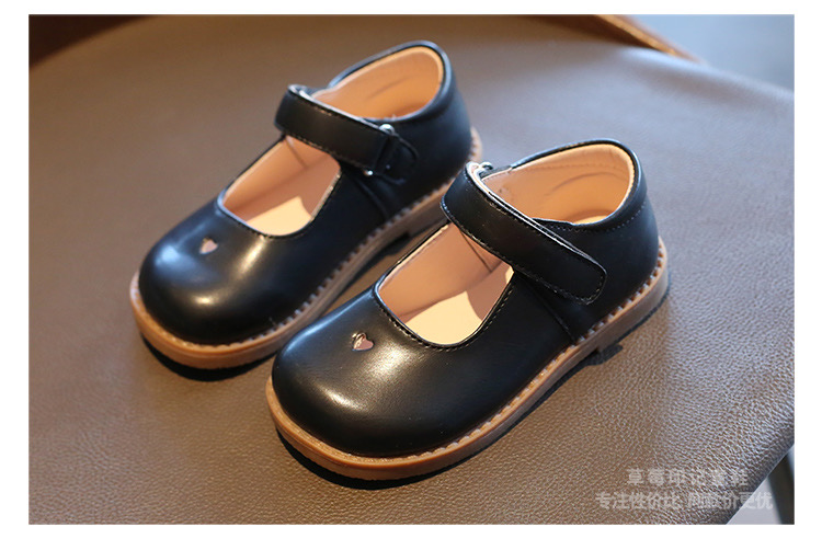 V723 - Giày MG Baby khoét tim 3 màu nâu / kem / đen size 21-30