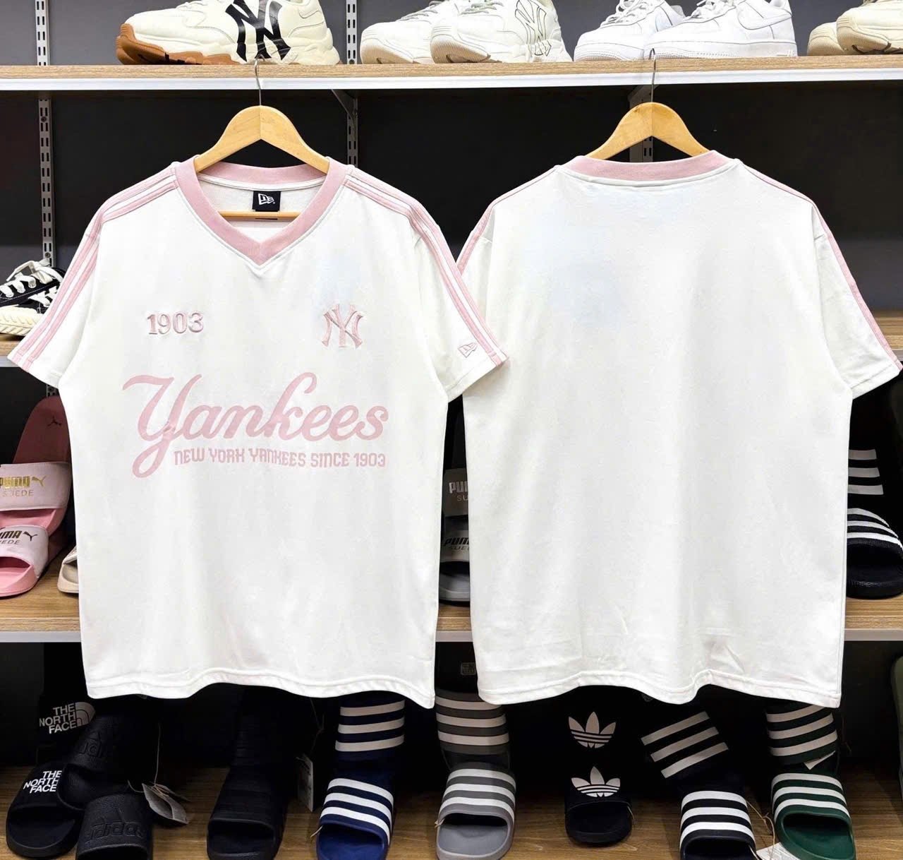 Áo cotton New Era sọc vai 2 màu trắng/đen cho người lớn size S-XL