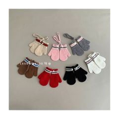 Găng tay chụp ngón trơn màu viền kẻ cho bé freesize 2-6y