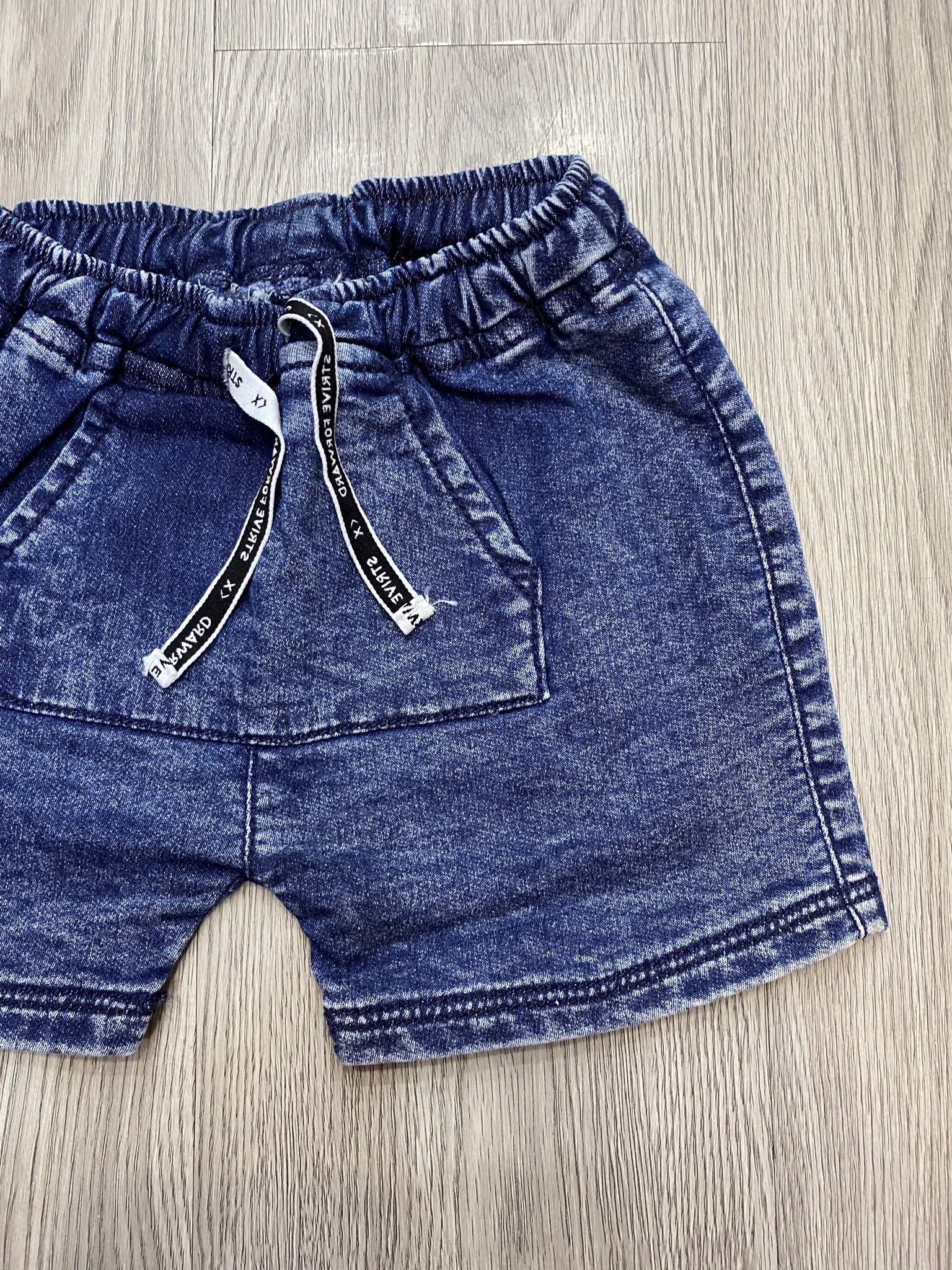 Quần short jean mềm zara màu xanh túi bụng