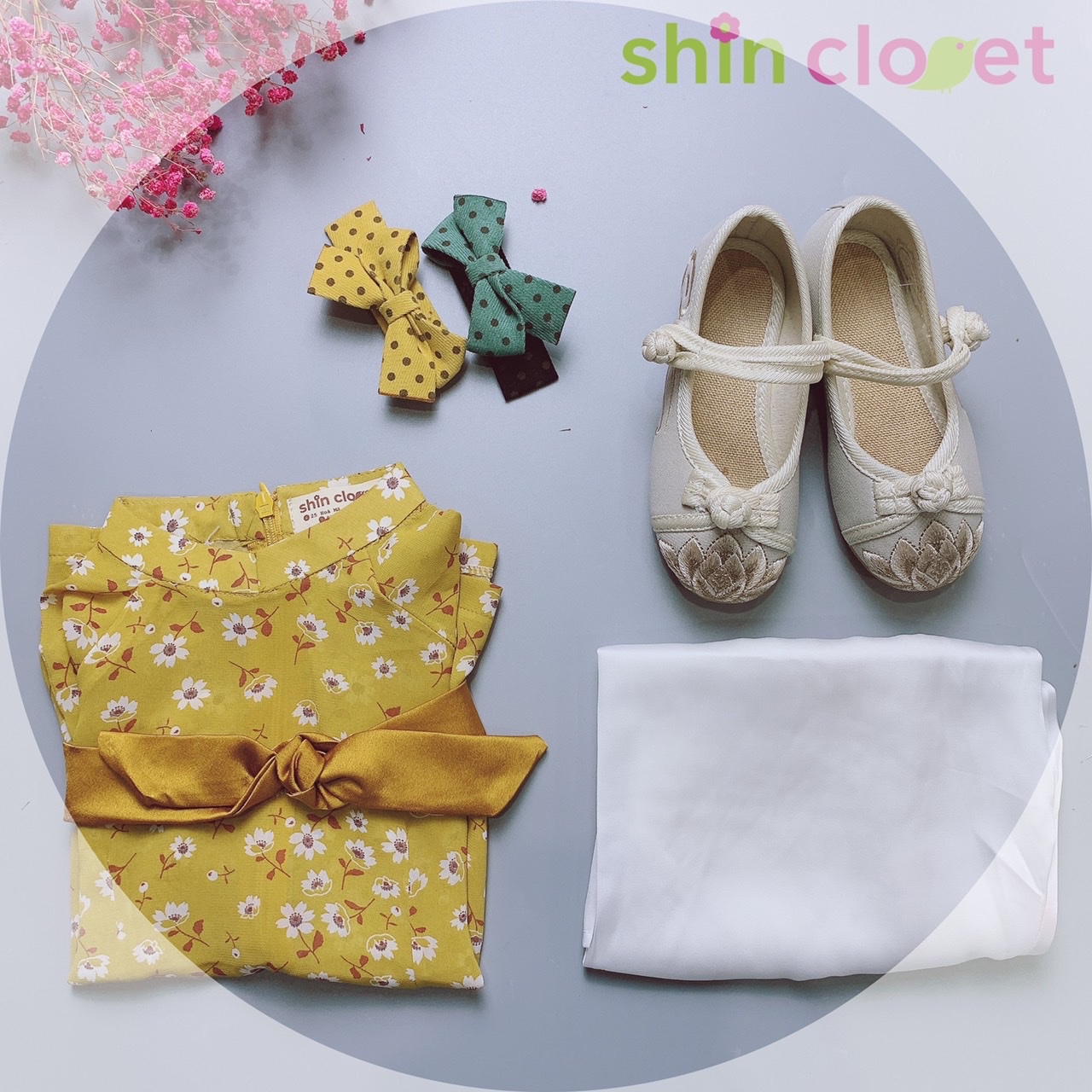 [1-5y] Áo dài Shin Closet bé gái - lụa hoa vàng
