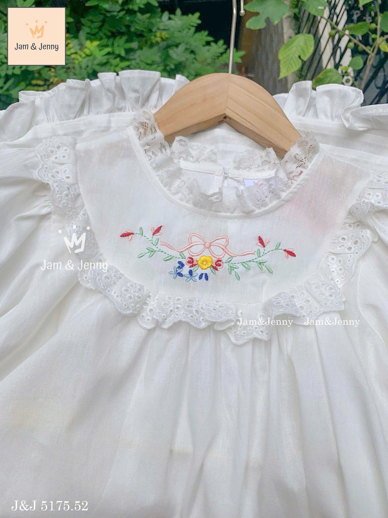 JJ 5175 - Váy Jam & Jenny vải thô trắng thêu hoa nơ bé gái size 2-12y