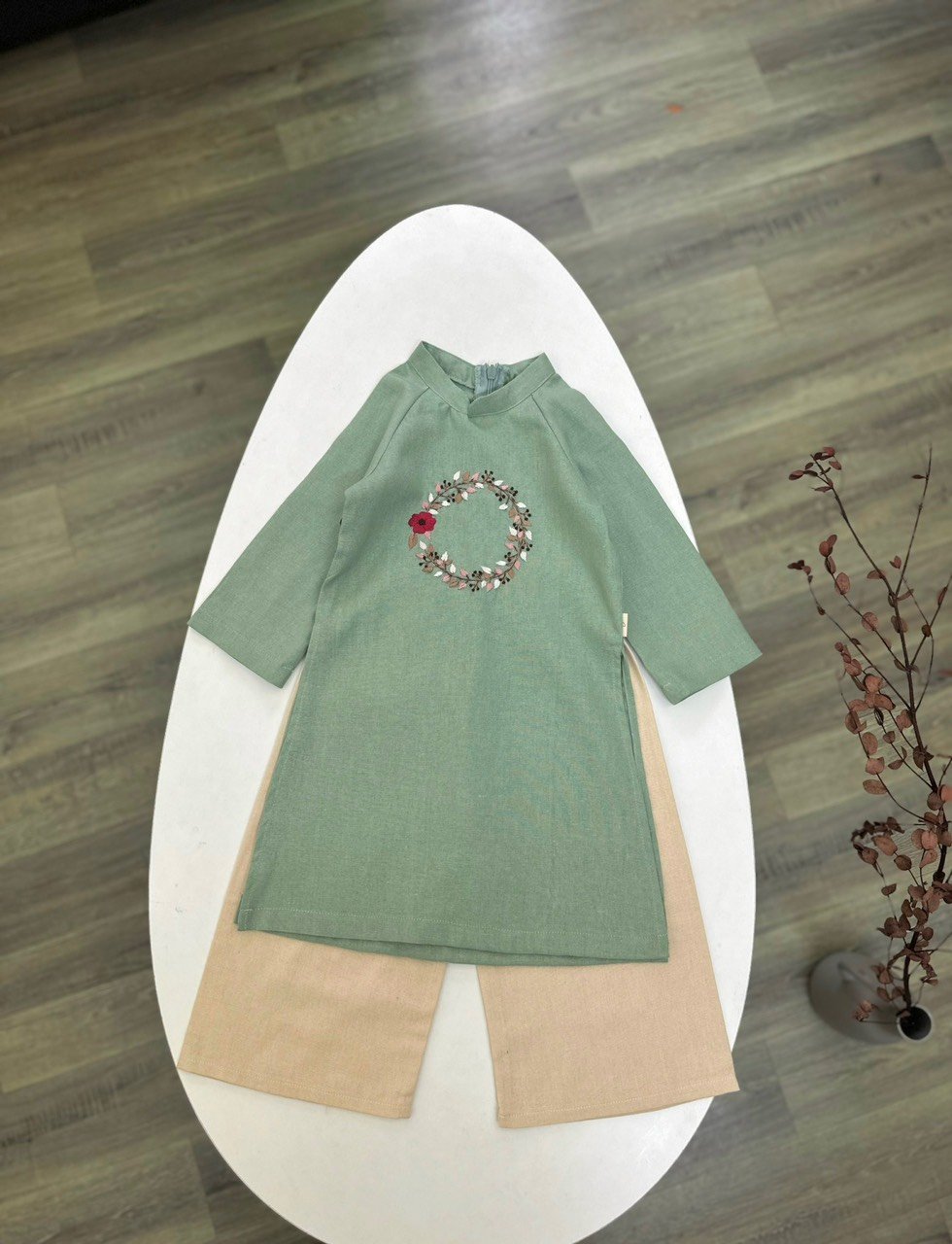 Áo dài linen Harifa thêu hoa ngực 5 màu Bé gái size 1 - 6y